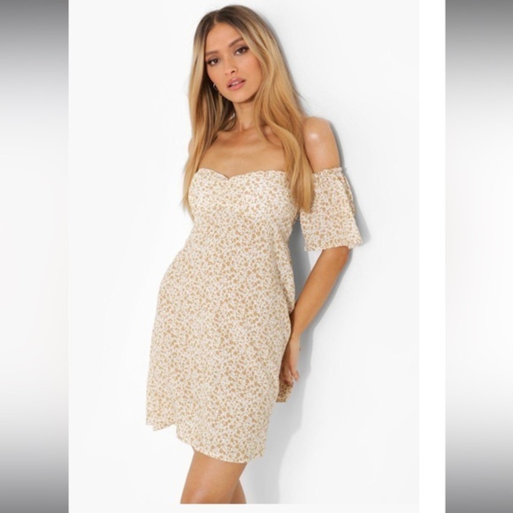 Boohoo Cream Floral Mini Dress